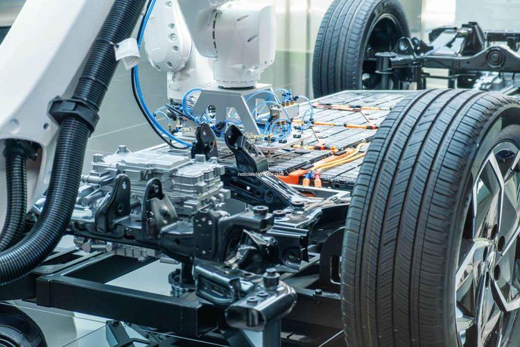LA PRODUCCIÓN RECUPERA EL RITMO POSITIVO Y CRECE UN 8,3% EN ABRIL