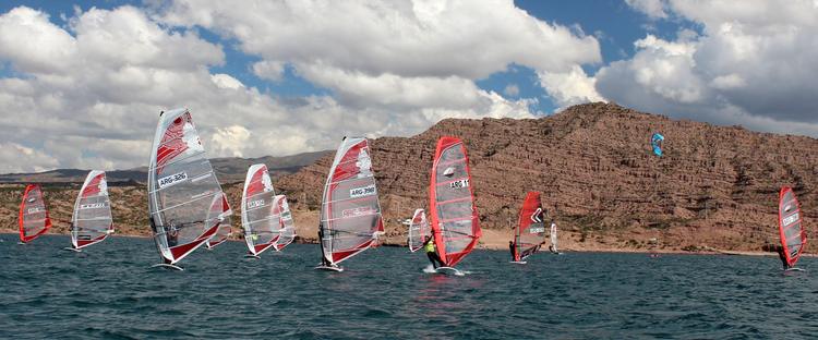 Pozo Izquierdo, el viento que engrandece Gran Canaria: por qué aquí el windsurf sigue escribiendo la historia