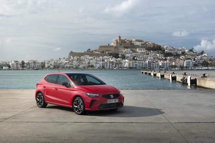 EL DACIA SANDERO Y EL SEAT IBIZA SE DISPUTAN EL LIDERATO DE VENTAS EN EL PRIMER SEMESTRE
