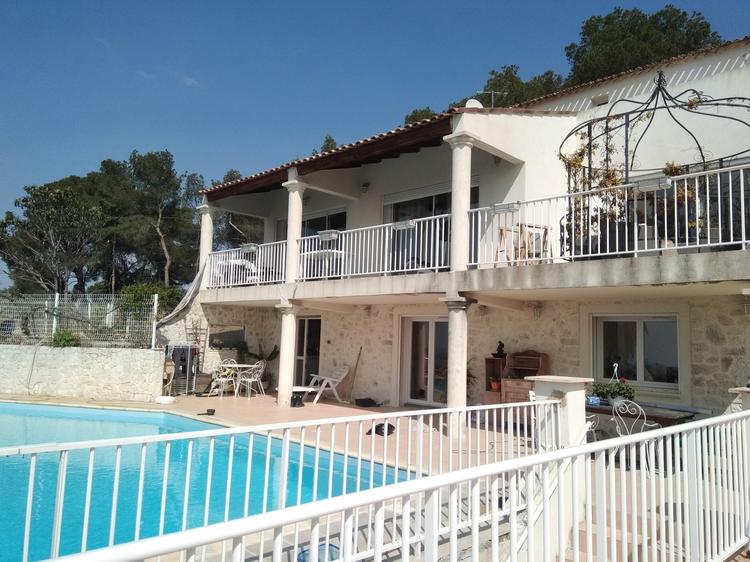 Bas de villa meublé 120 m² – Piscine – Climatisation – Idéal salariés Airbus