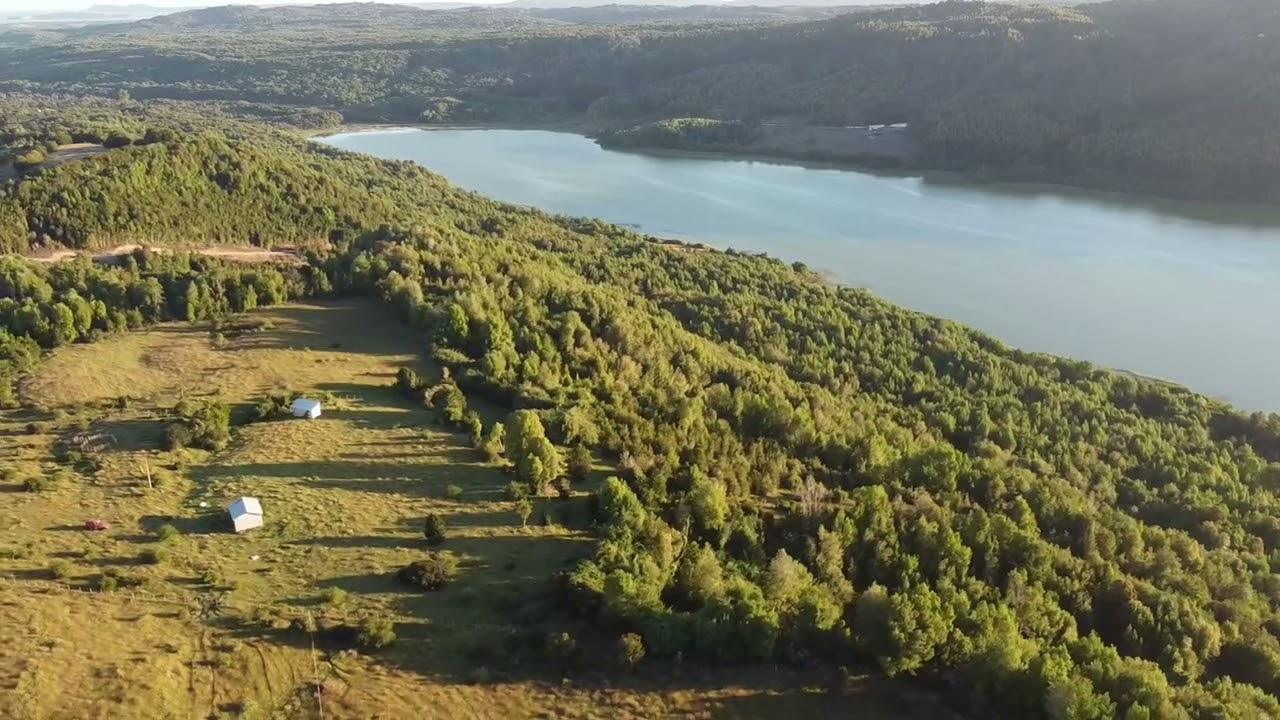 Lago Piopio en Queilen, Chiloé, Sur de Chile
