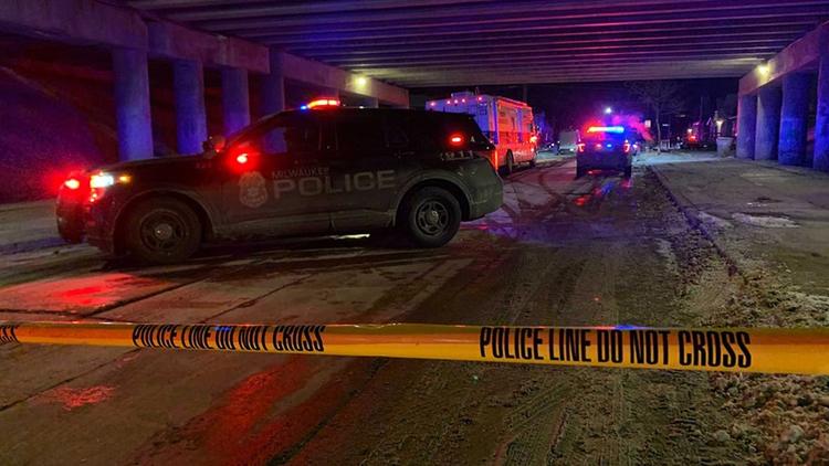 Milwaukee deputy shot during foot pursuit
