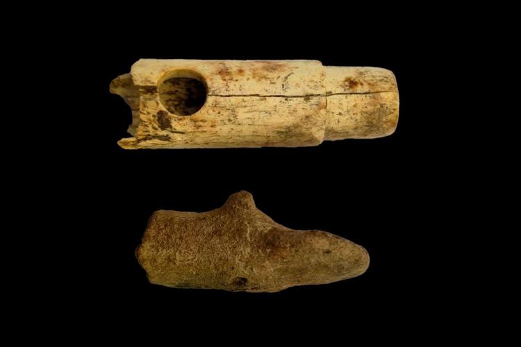 2,800-year-old bone flute unearthed in Troy