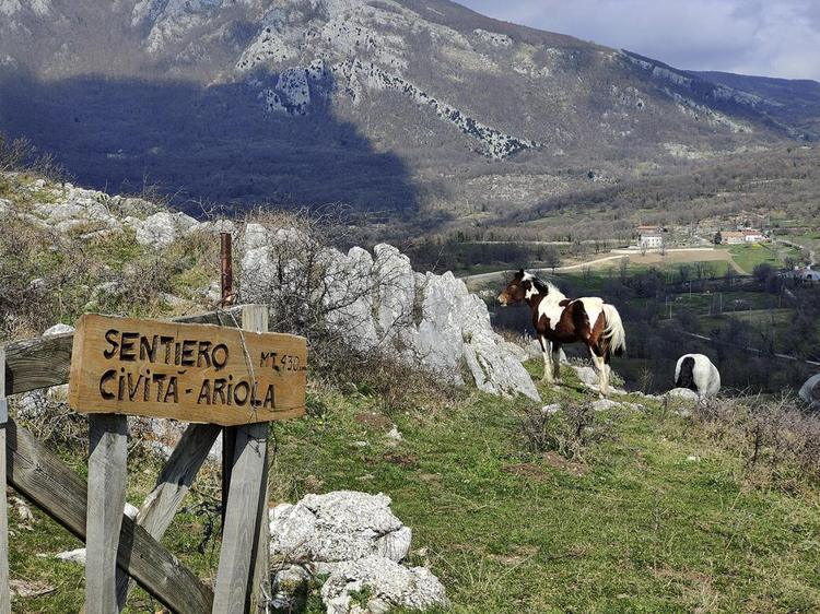 Civita – Ariola path