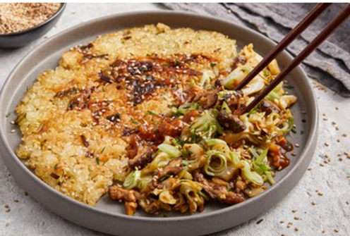 KNUSPRIG GEBACKENER SUSHIREIS WEISSKOHL UND SHIITAKE