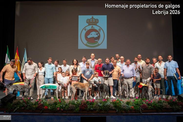 Celebrado homenaje a propietarios de galgos emblemáticos vinculados a la historia de Lebrija  