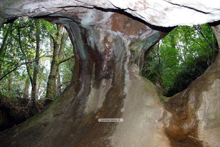Monumento Natural Cuevas de Andina