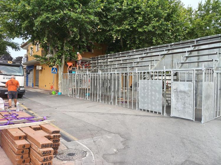 Els carrers d'Ondara ja es transformen per a les Festes de Sant Jaume