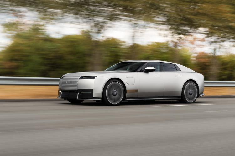 EL JAGUAR TYPE 01 MARCA EL INICIO DE UNA NUEVA ERA CON SU PRESENTACIÓN MUNDIAL EN NUEVA YORK