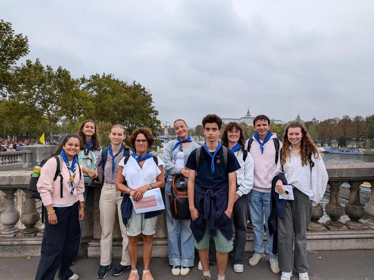 Nos élèves à Paris pour la venue du Pape 
