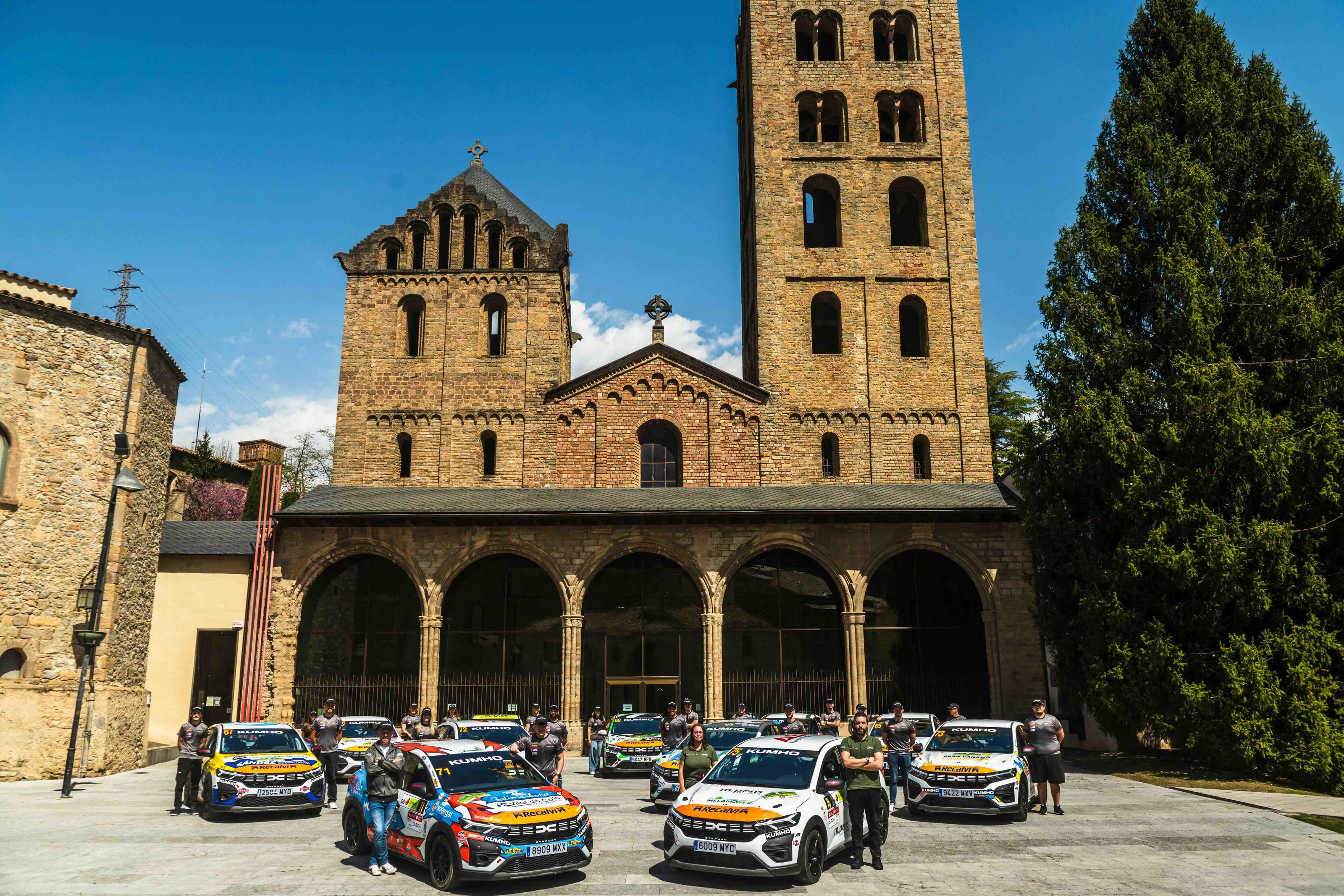 La Sandero Eco Cup Spain arranca en el Rallye La Llana con récord de inscritos y triunfo para Hugo Rodríguez