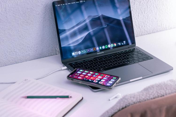 Télétravail : Attentes de clarifications / Teleworking: Awaiting clarification.