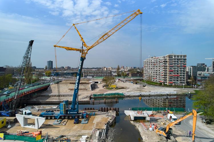 Knotterpolderbrug ligt op z´n plek!