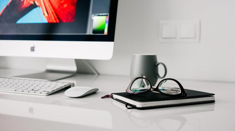 Smart working: proteggi i tuoi occhi dallo stress digitale