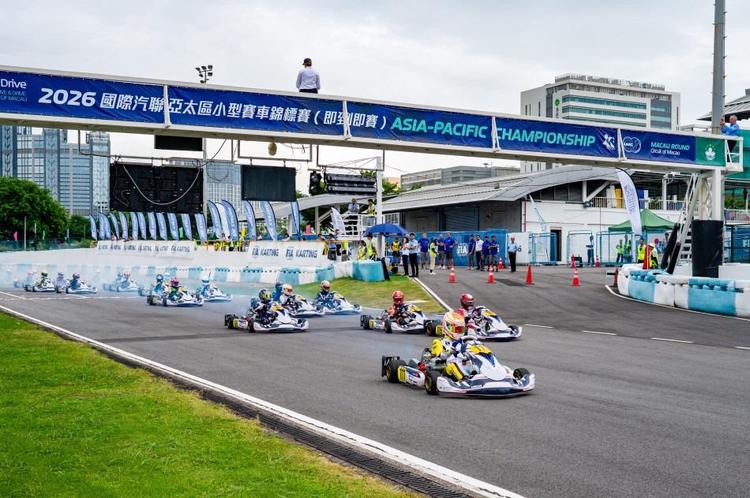 John Han y Signe Pejs Ørnbøll se coronan en la Arrive and Drive Asia-Pacífico