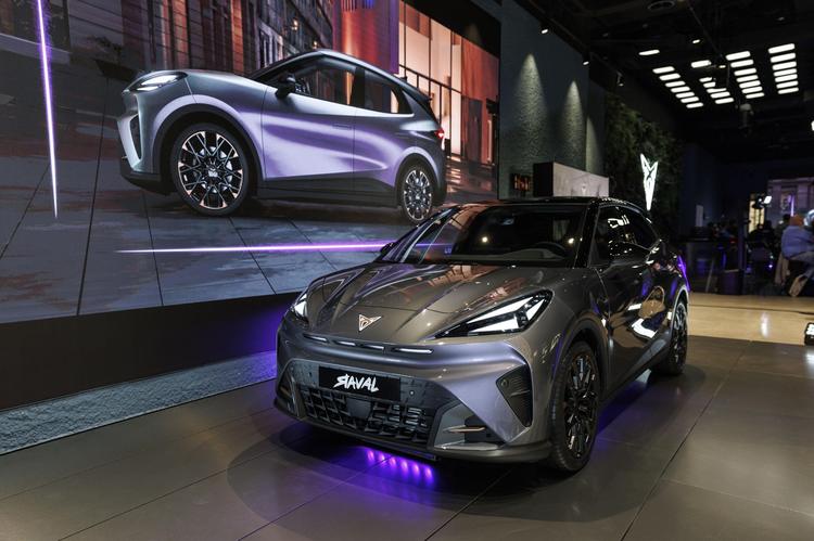 CERCA DE 30.000 PERSONAS YA HAN DESCUBIERTO EL NUEVO ELÉCTRICO DE LA MARCA EN CASA CUPRA RAVAL Y EN CUPRA CITY GARAGE MADRID