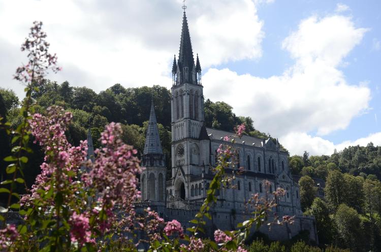 Willkommen in Lourdes & in Kaisermühlen ...!