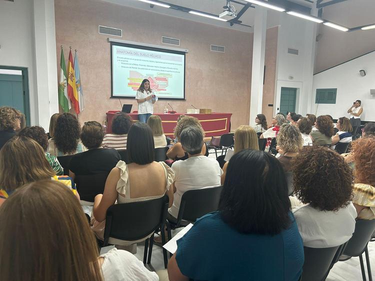 Numerosa participación en el taller de suelo pélvico organizado con motivo del Día Internacional de Acción para la Salud de las Mujeres