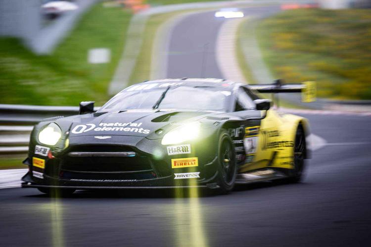 ASTON MARTIN VANTAGE LOGRA SU PRIMER PODIO ABSOLUTO EN LAS 24 HORAS DE NÜRBURGRING EN EL 20 ANIVERSARIO DE SU DEBUT