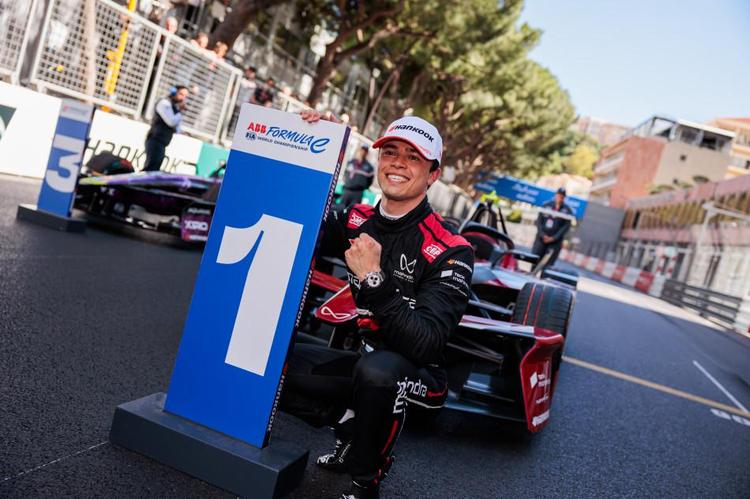 Nyck de Vries logra su primera victoria con Mahindra en el E-Prix de Mónaco