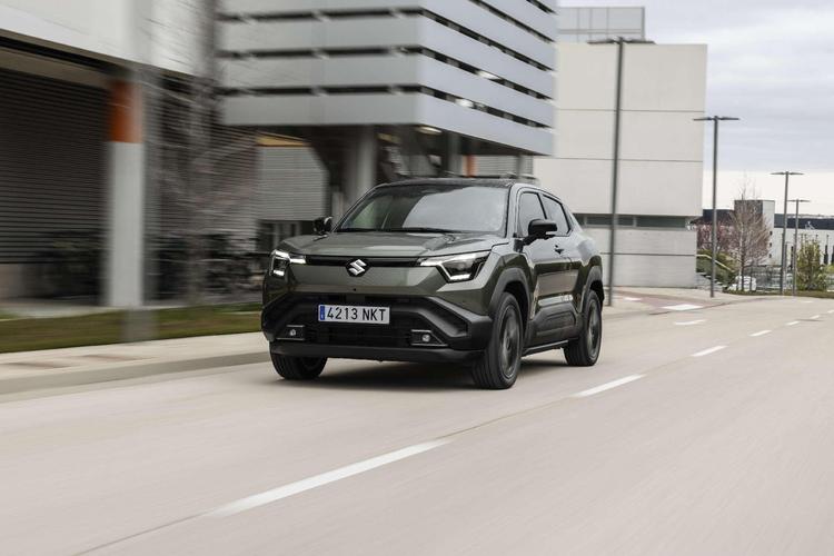 Nuevo Suzuki e VITARA 2026: 49 o 61 kWh y tracción AllGrip-e
