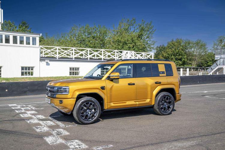 DENZA DEBUTA EN EL SEGMENTO DE LOS SUV CON EL NUEVO BAO 5