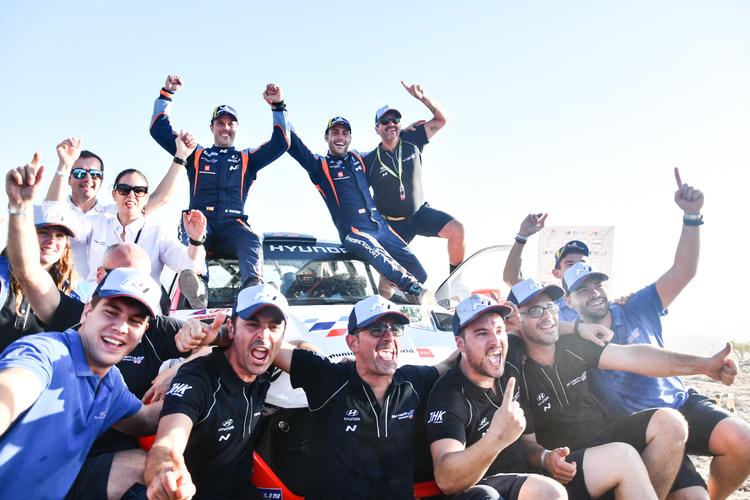 Pepe López y Teo Martín Motorsport defienden su corona con Hyundai