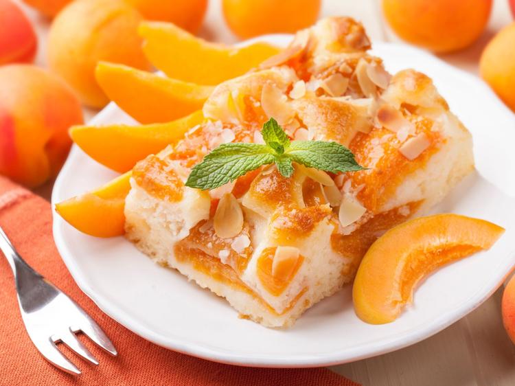 Gâteau aux abricots, amandes et Muscat