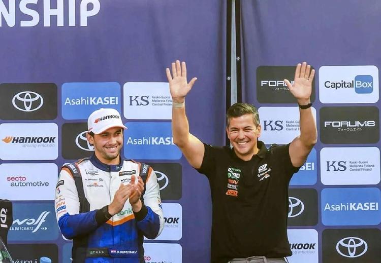 WRC Secto Rally Finland: Diego Domínguez comparte rampa con el Presidente Santiago Peña en la partida ceremonial