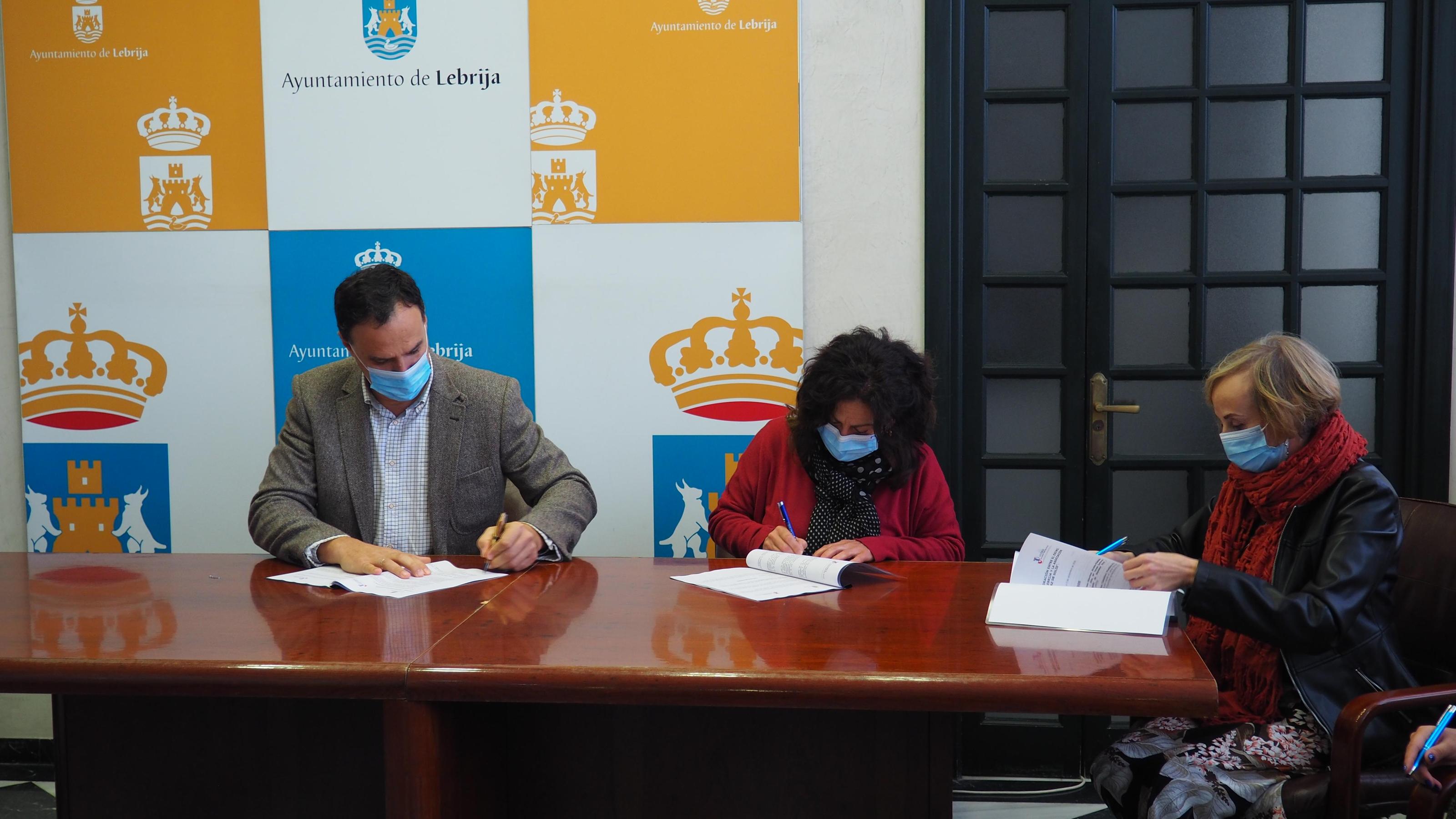 El Ayuntamiento de Lebrija renueva su compromiso con la Asociación Ajudisle