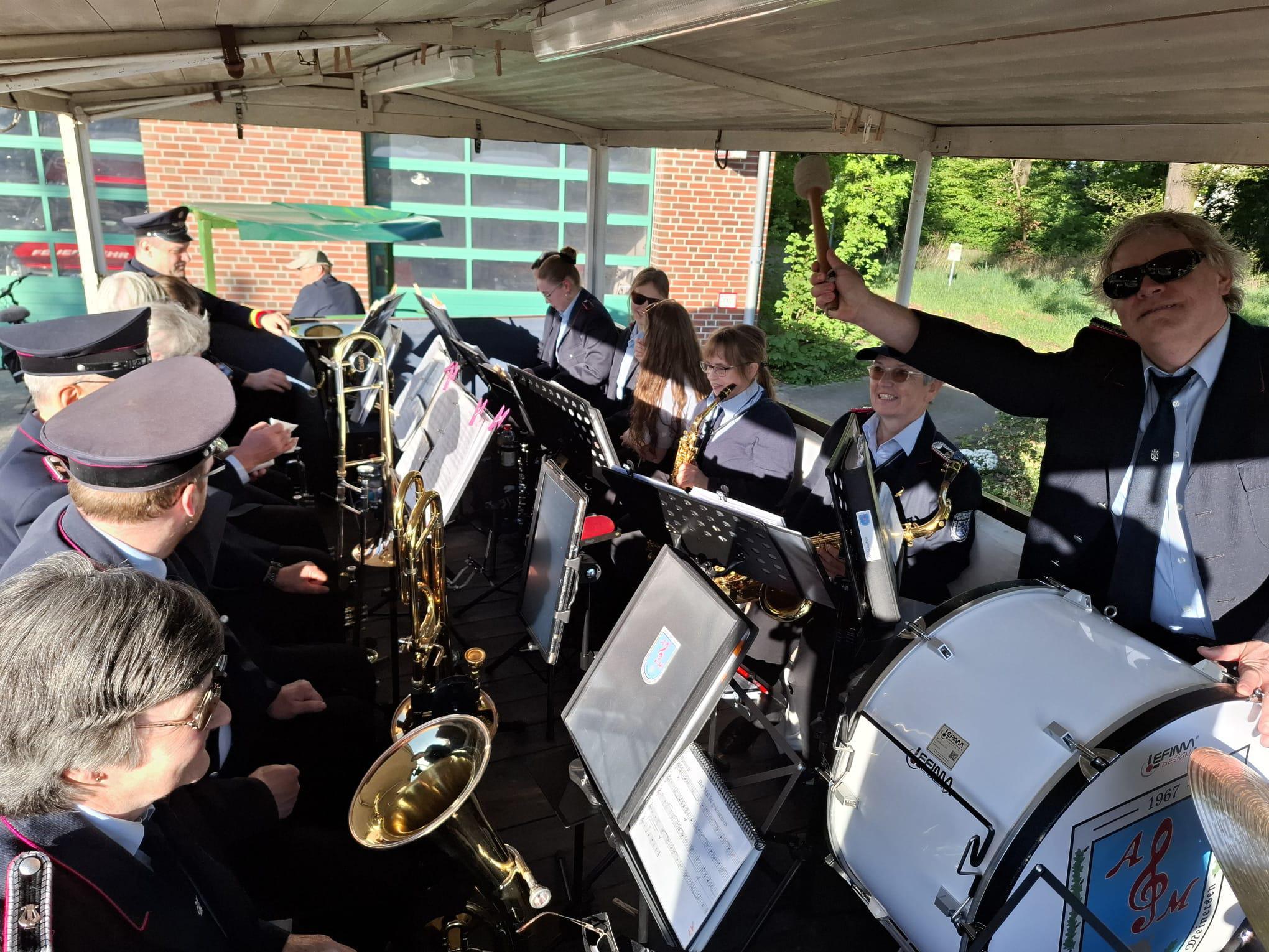  FWMZ Ahnsen/Meinersen spielt den Frühling ein: Treckertour am 1. Mai in Meinersen