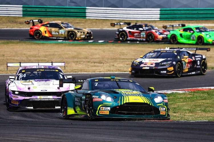 Thiim lidera el DTM en Oschersleben: "Sigo atónito por ser el líder del campeonato"