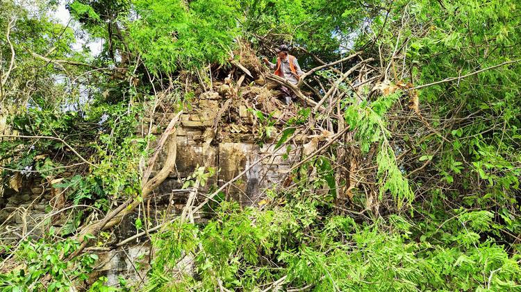 Maya elite residence decorated with images of god K’awiil identified in Mexico