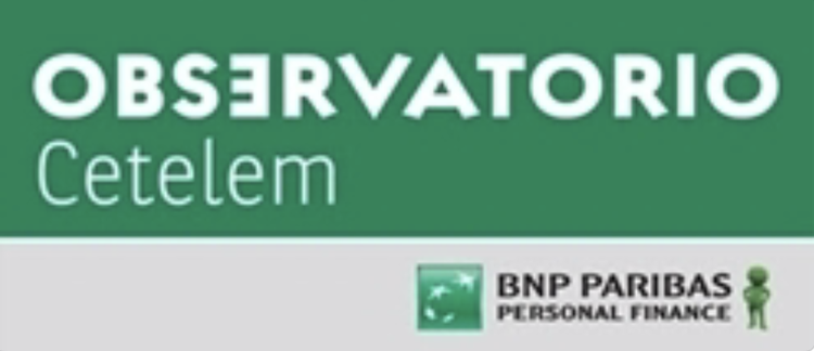 LA MITAD DE LOS ESPAÑOLES USA LA INTELIGENCIA ARTIFICIAL PARA TOMAR DECISIONES DE COMPRA