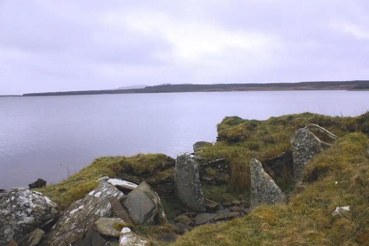 Neolithic tombs reveal kinship across generations