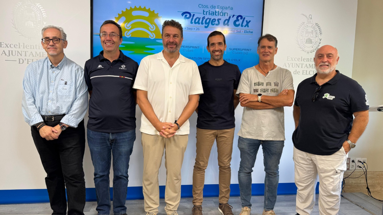 Arenales del Sol acoge este fin de semana los Campeonatos de España de Triatlón 'Platges d'Elx' con más de 1.200 deportistas