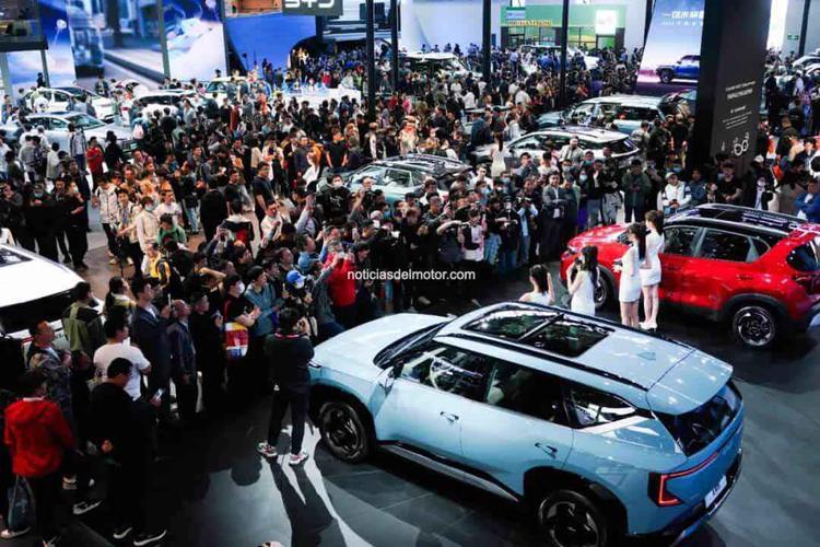 1.451 VEHÍCULOS Y 181 ESTRENOS MUNDIALES: EL SALÓN DE PEKÍN REÚNE LA MAYOR OFENSIVA GLOBAL DEL AUTOMÓVIL EN 2026