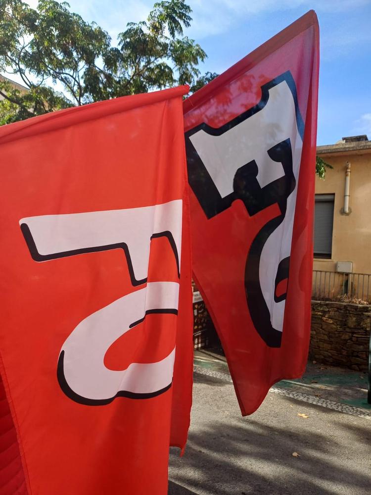 Per a difesa di u putere di compra.  Pour la défense du pouvoir d'achat" FOCom Corsica in carrughju / FOCom Corsica dans la rue ! 