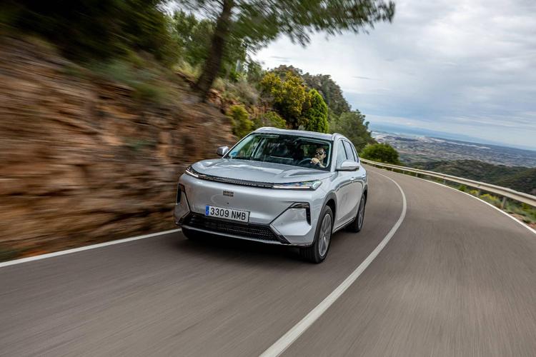 Geely Starray EM-i logra un récord Guinness con 3,83 l/100 km en condiciones reales entre Sídney y Melbourne