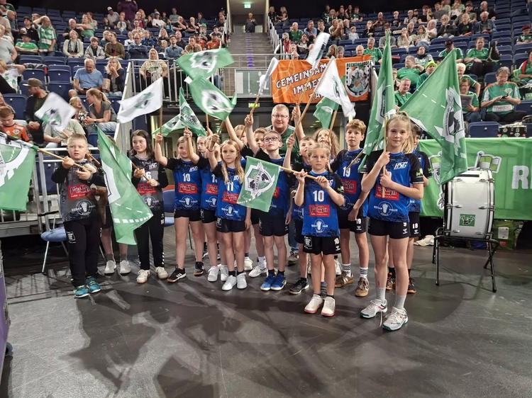 HSG Müden-Seershausen - Ein unvergesslicher Tag für unsere E-Jugend: Spalierteam bei den Recken🥅🔥