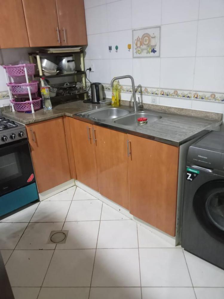 الشارقة غرفه و صاله سكن بنات في شارع الوحده 2 بنتين