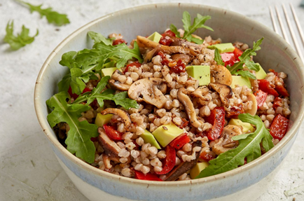BUCHWEIZENSALAT MIT PILZEN