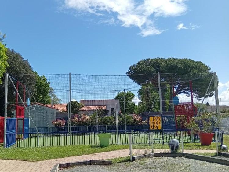 CITY PARK:  TERRAIN  MULTI-JEUX 