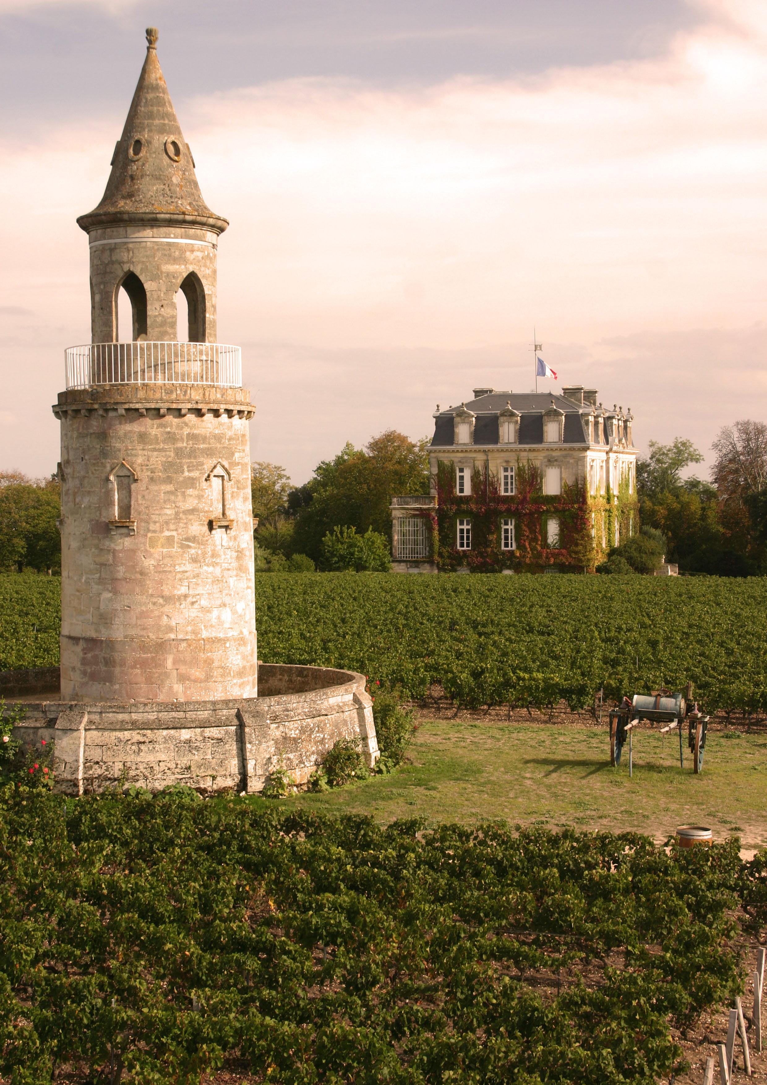  Château La Tour de By