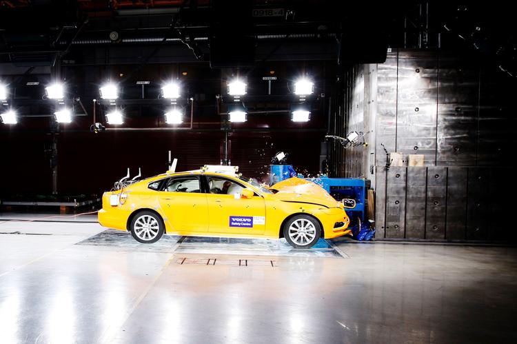 VOLVO CARS ACCIDENT RESEARCH TEAM: MÁS DE 50 AÑOS CONVIRTIENDO ACCIDENTES REALES EN VEHÍCULOS MÁS SEGUROS