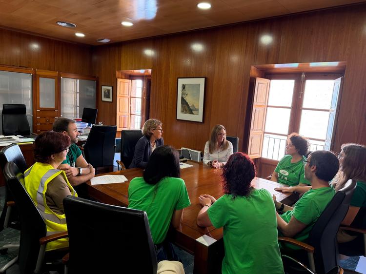 Xàbia apuesta por el diálogo educativo y revisa junto a los centros las prioridades de la enseñanza local