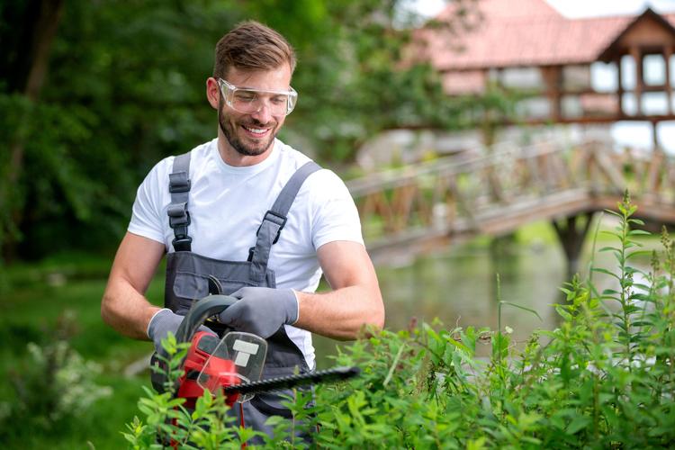 Gartenarbeit & Gartenpflege