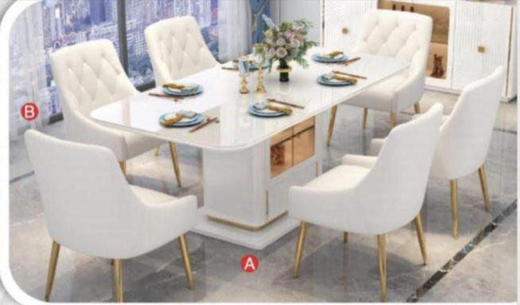 Table avec 6 chaises - 750000 fc
