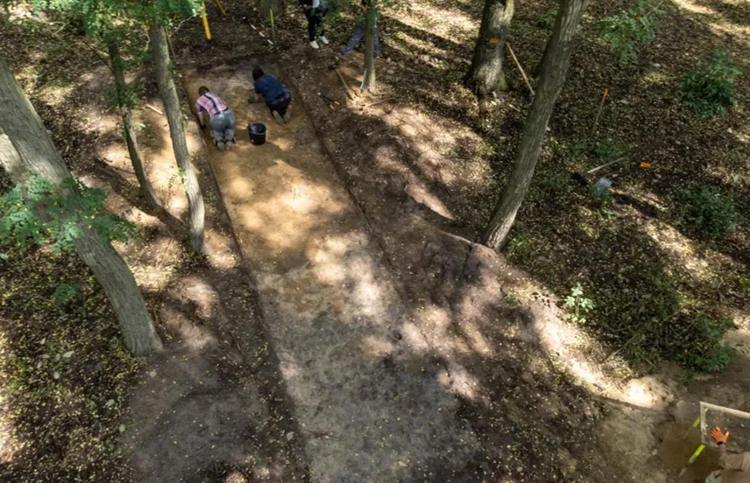 Archaeologists discover ancient megalith tomb