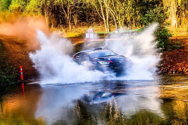 Andrea Lafarja, única mujer piloto en el Rally Chile Biobío, busca hacer historia